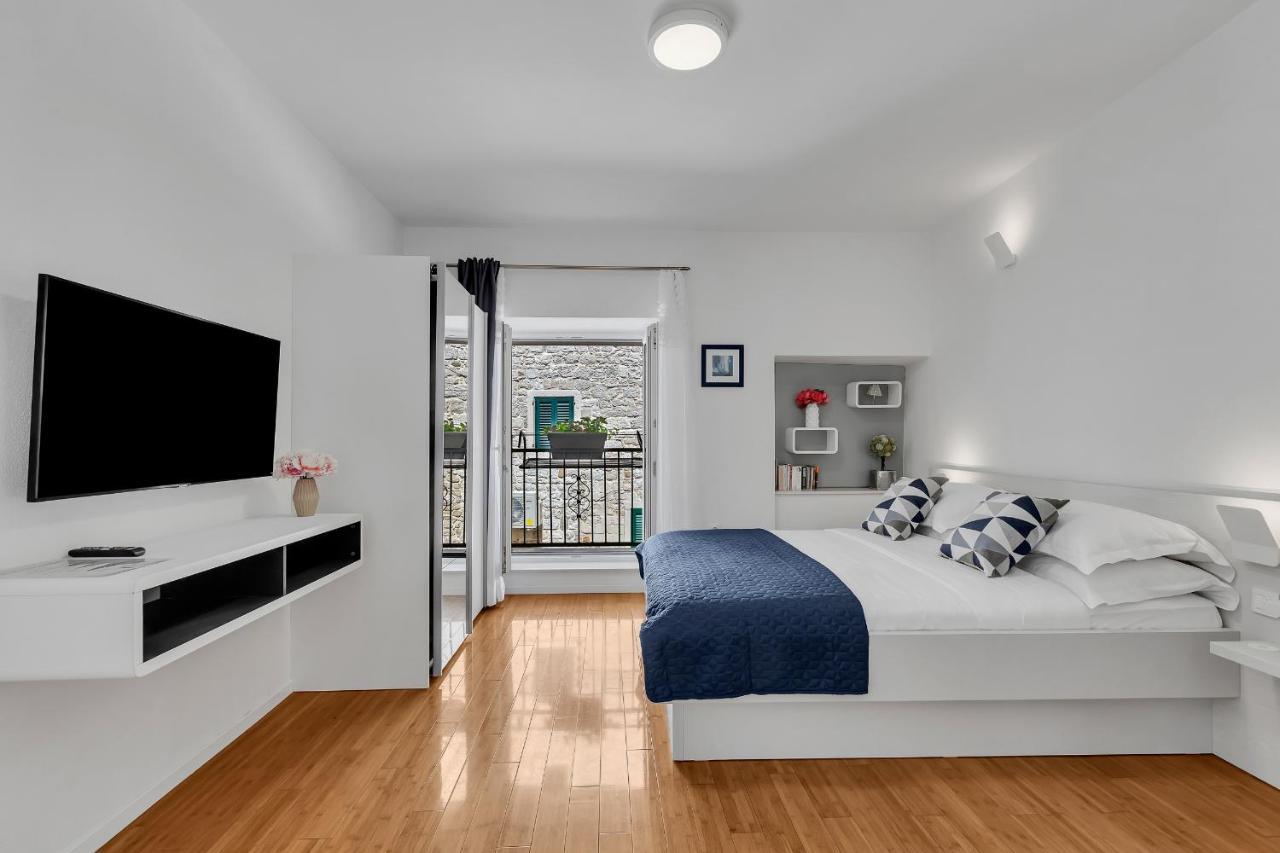 Luxury City Center Apartments Makarska Bagian luar foto