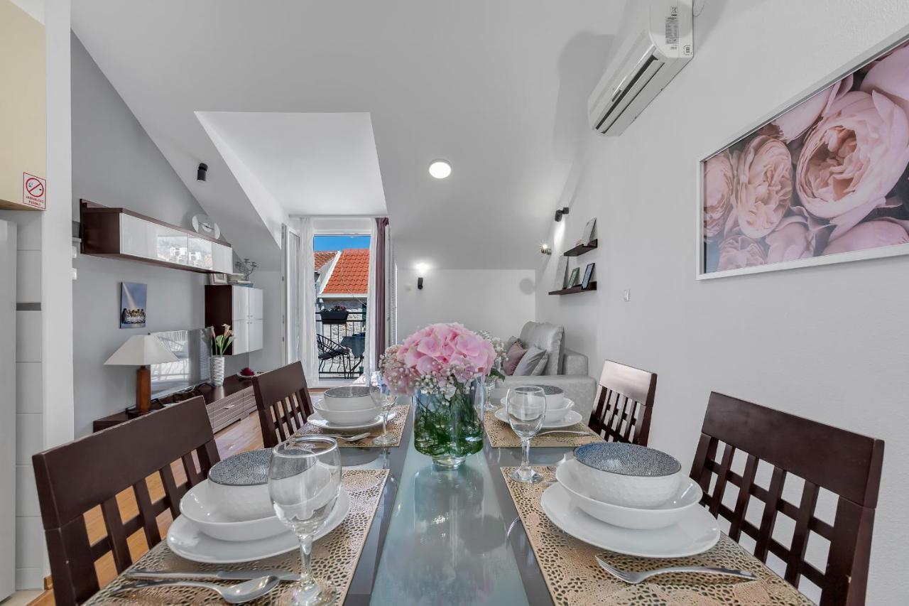 Luxury City Center Apartments Makarska Bagian luar foto