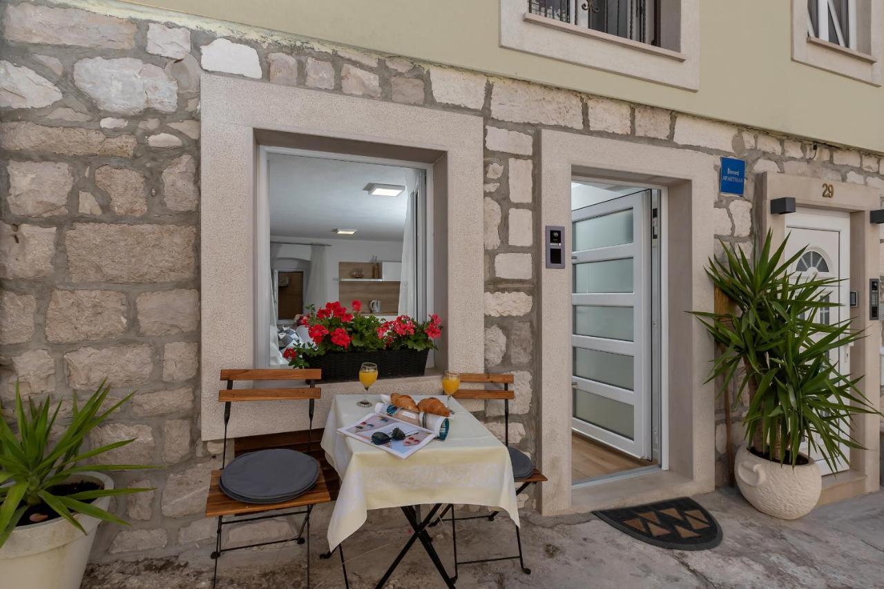 Luxury City Center Apartments Makarska Bagian luar foto