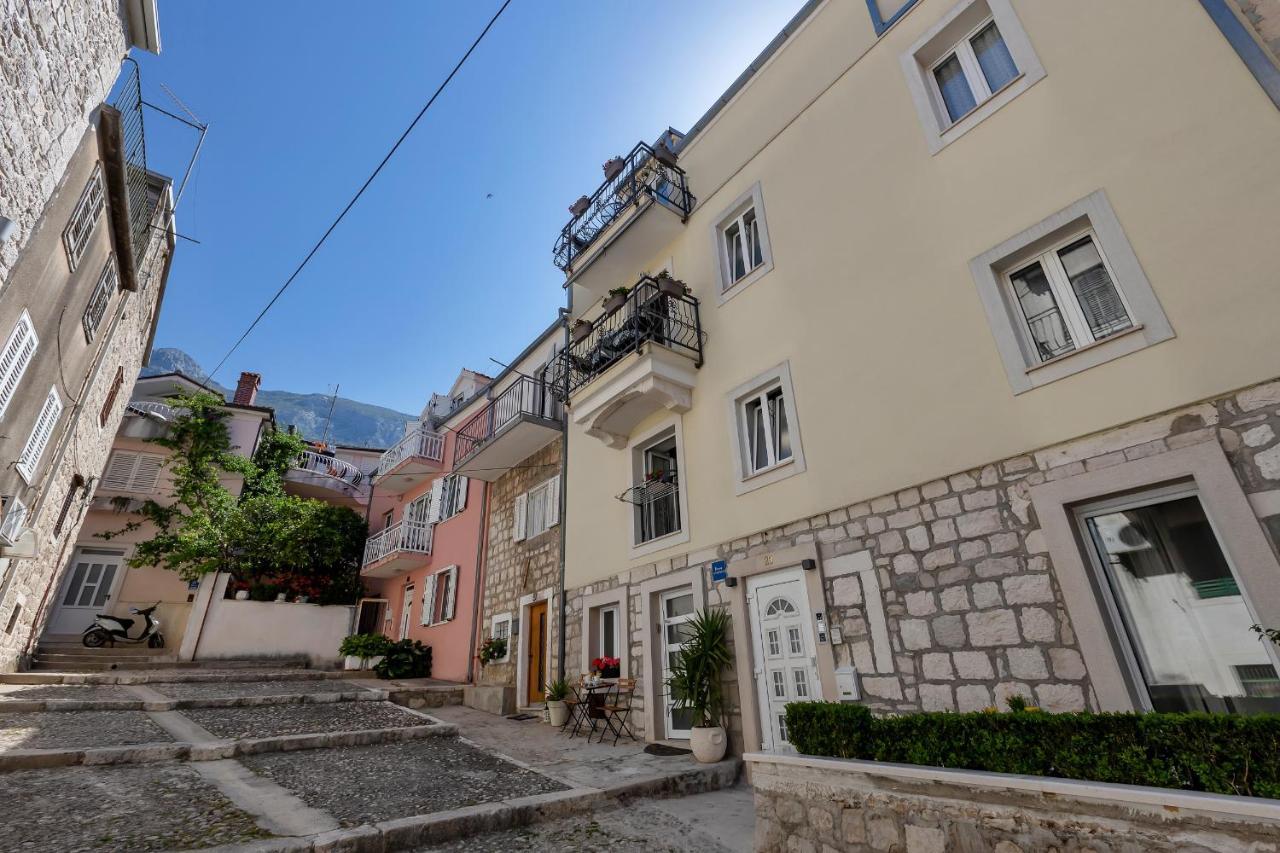 Luxury City Center Apartments Makarska Bagian luar foto