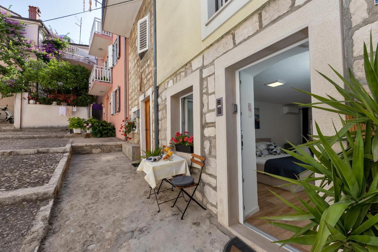 Luxury City Center Apartments Makarska Bagian luar foto